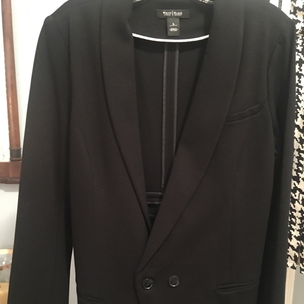 White House/ black market boyfriend jacket